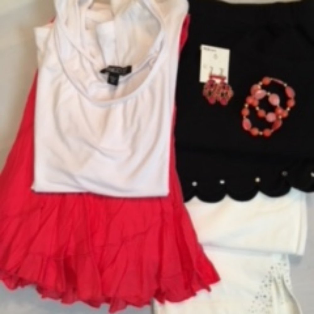 Bundle capri, skirt & tank top w bonus jewelry